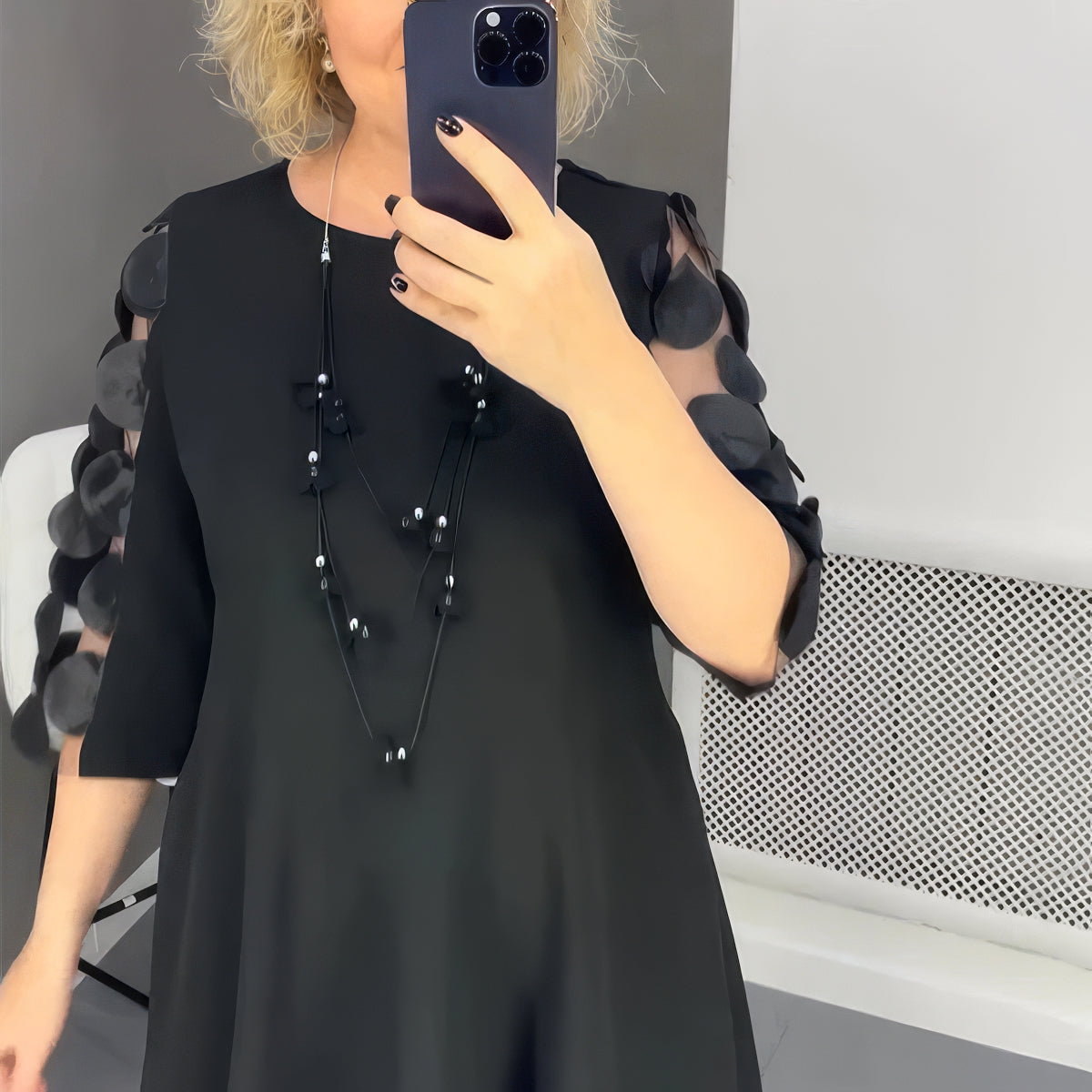 Lieke – Oversized Lange Jurk met Versiering